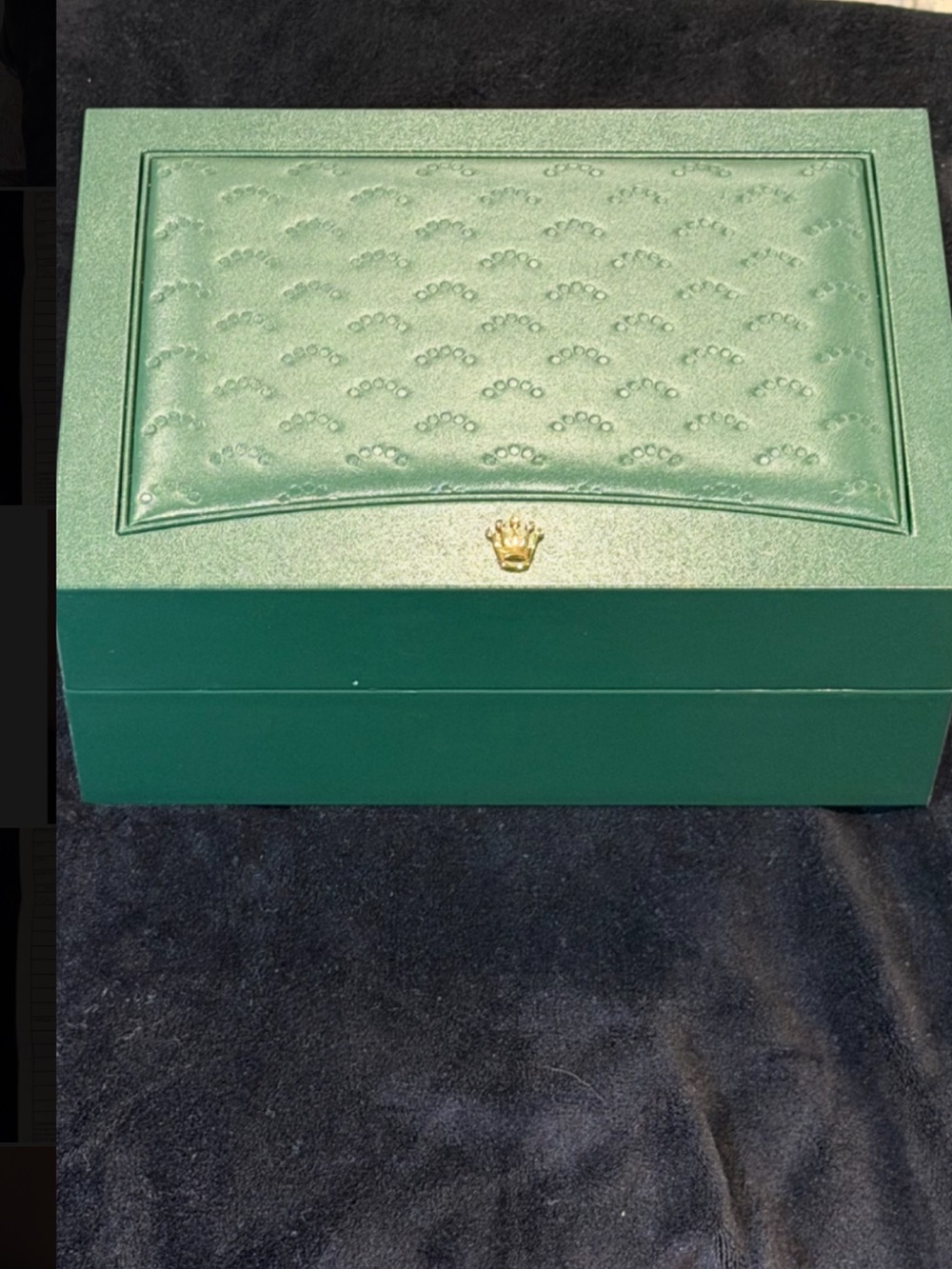 Rolex Cellini Mother-of-Pearl Dial Diamond Bezel Watch - 18k white gold - Picture 6 of 8